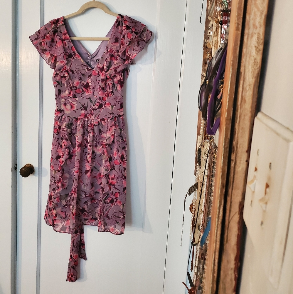 Express Floral Ruffled Dress - Picture 3 of 9
